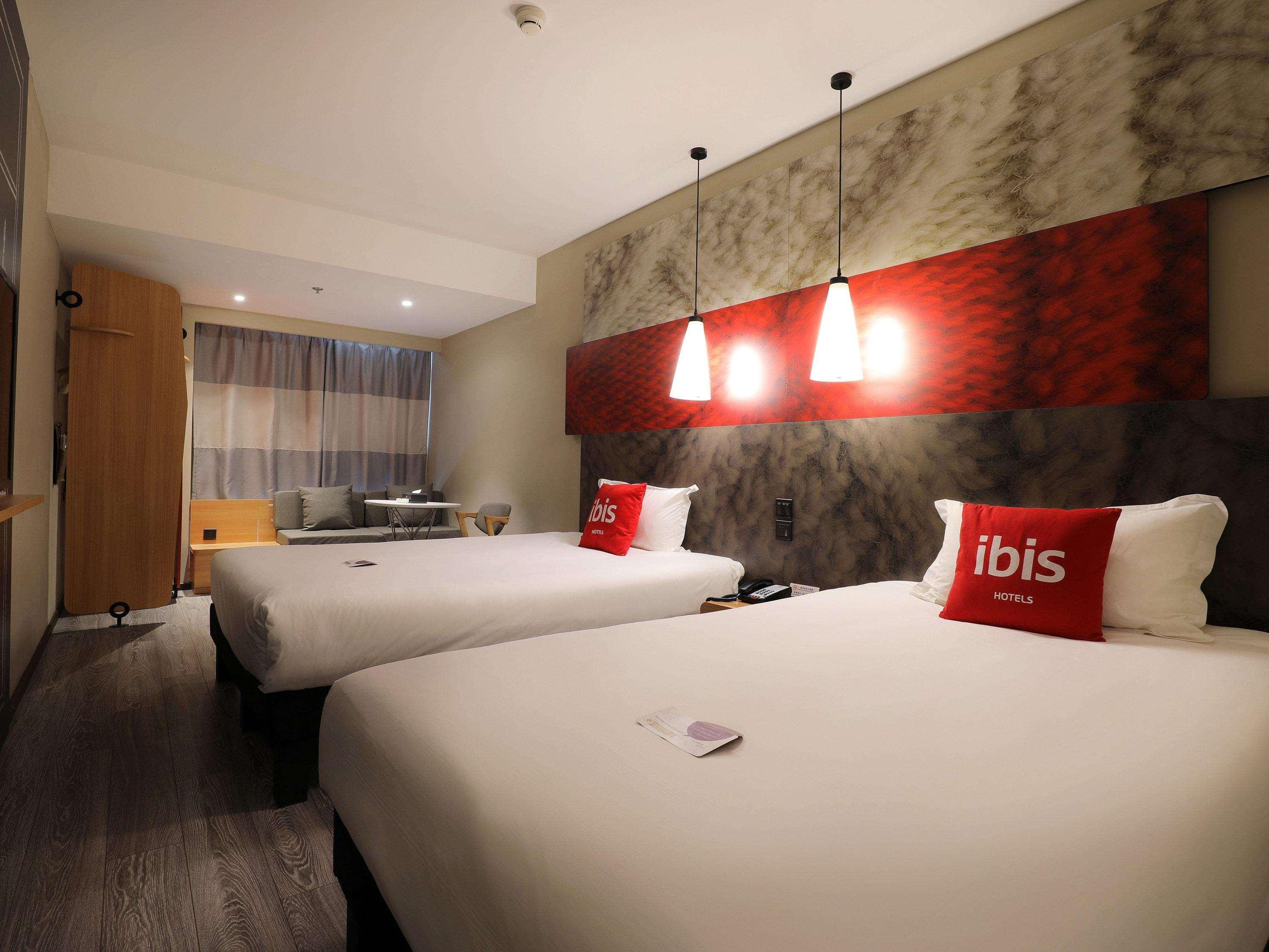 Ibis Dujiangyan Hotel Чэнду Экстерьер фото