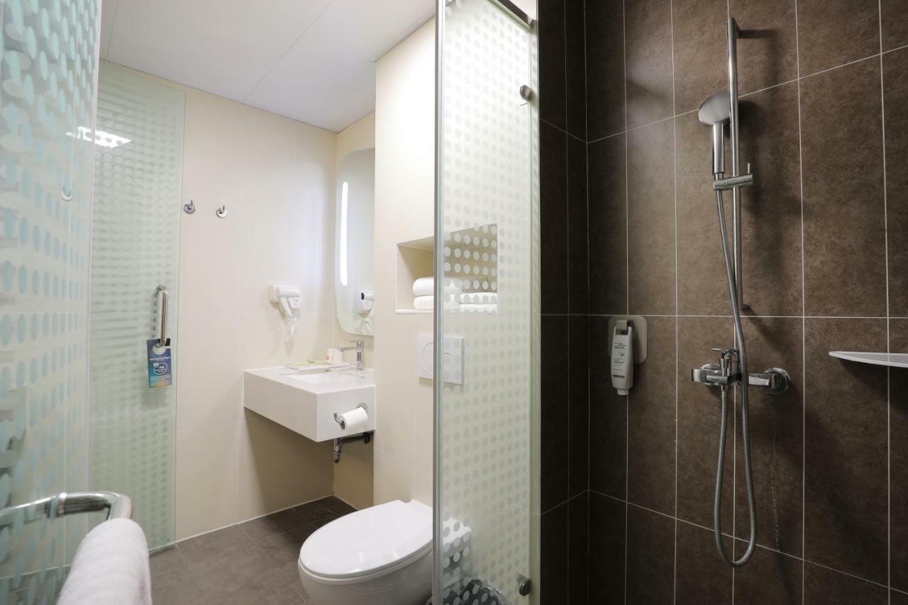 Ibis Dujiangyan Hotel Чэнду Экстерьер фото