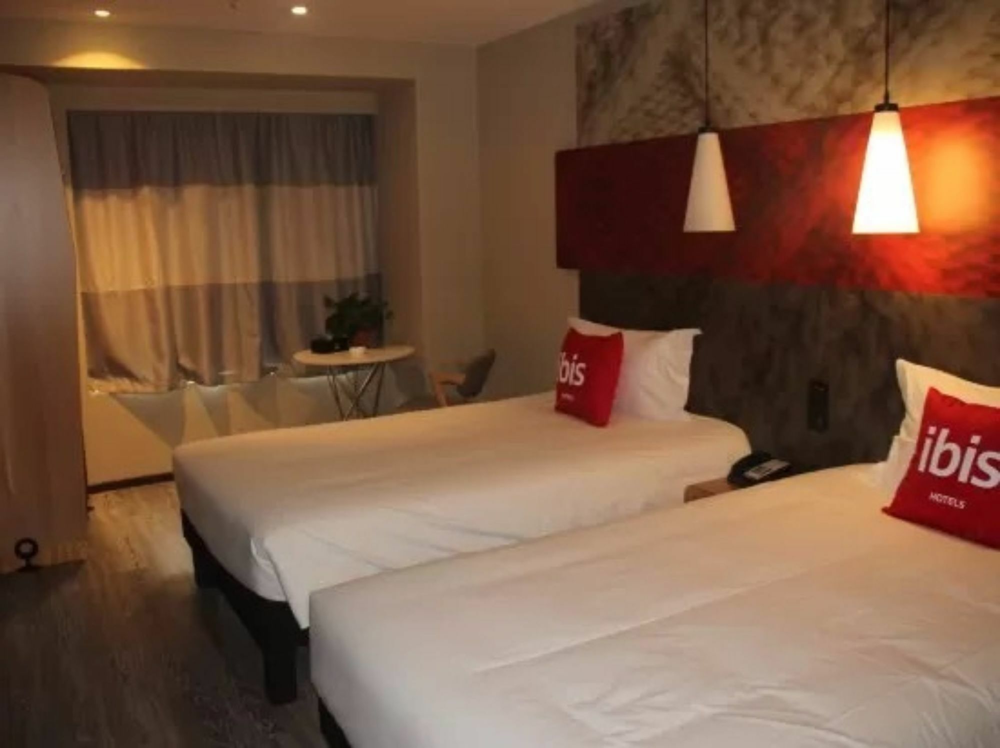 Ibis Dujiangyan Hotel Чэнду Экстерьер фото